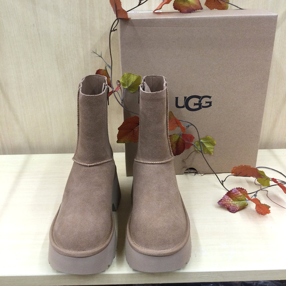 UGG CLASSIC TWIN SEAM NEW HEIGHTS