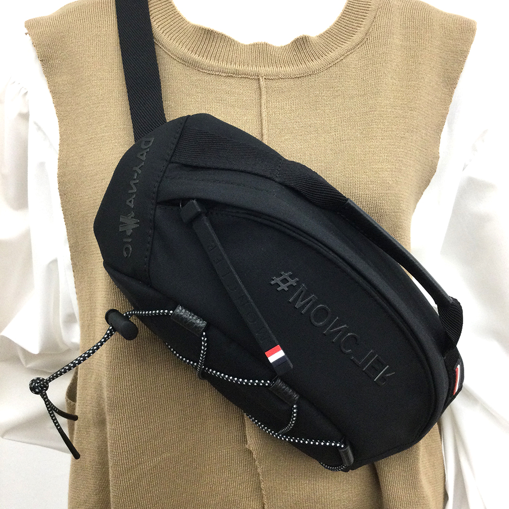 MONCLER GRENOBLE ベルトバッグ