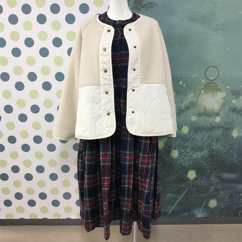 短めの丈感でボトムスとのバランスも二重丸