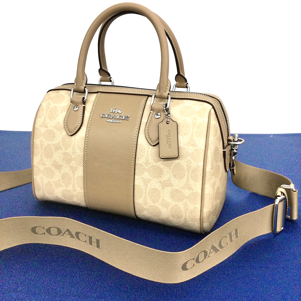 取り外し可能なショルダーなショルダーストラップ付きで、シーンに合わせて使い分けられる2ｗａｙ仕様。