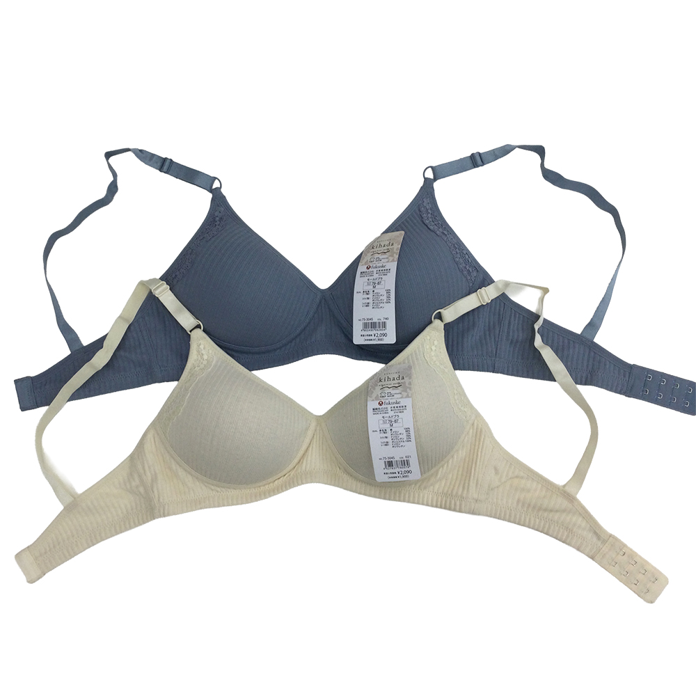 ノンワイヤーで締め付け感もなく、自然な丸みとサポート力で薄着になってもシルエットがキープされます。