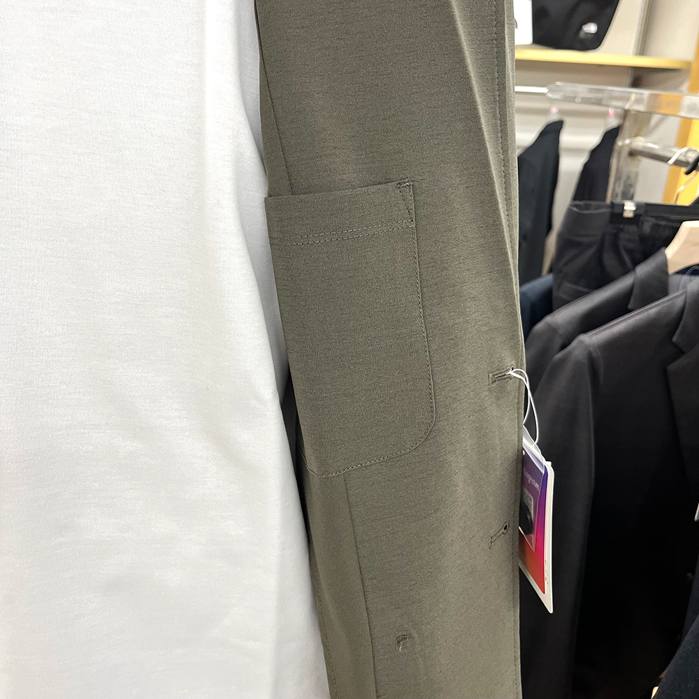 内ポケットもあり、スマホやカード入れも収納できて便利！