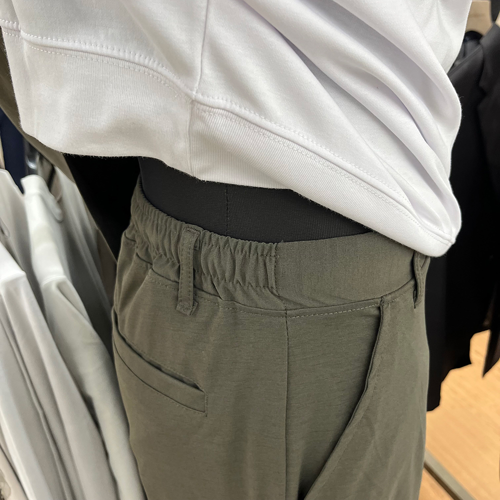 パンツのウエストもゴム仕様でラクチン！